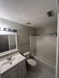 Full Bathroom # 2 2nd Floor Hallway (Upstairs)