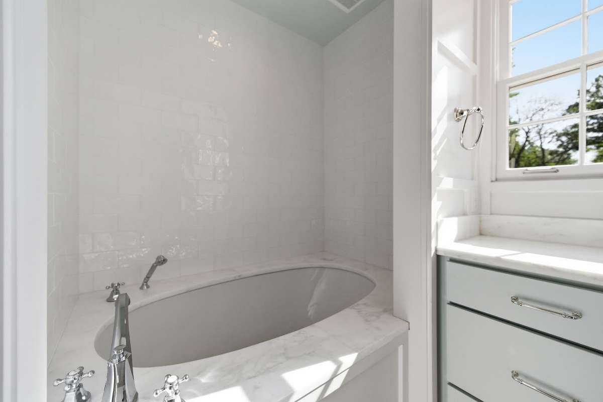BEDROOM #2 BATHTUB
