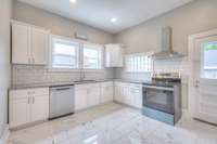 Seller offering Buyer a rate buy-down to 5.99% for a full price contract.
*Maximum cost to Seller of $3500