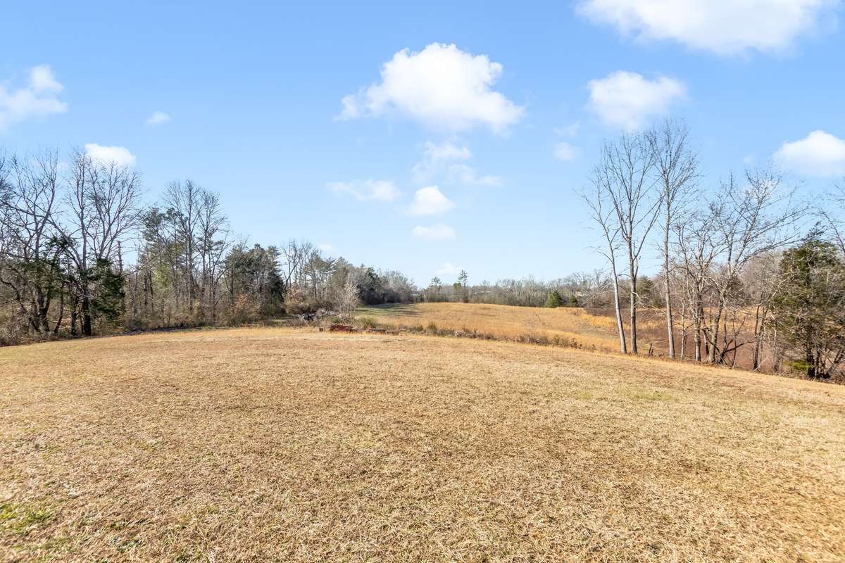 Whether you dream of gardens, horses, hobby farming, a private vineyard or simply a peaceful place to slow down, this property welcomes it all.