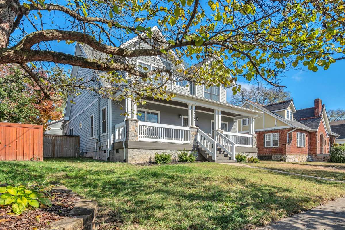 Get to know your fabulous neighbors on an amazing and desirable street-just steps from restaurants, coffee shops, shopping and more!