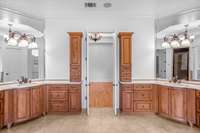 Master Bath Suite - Double Vanities