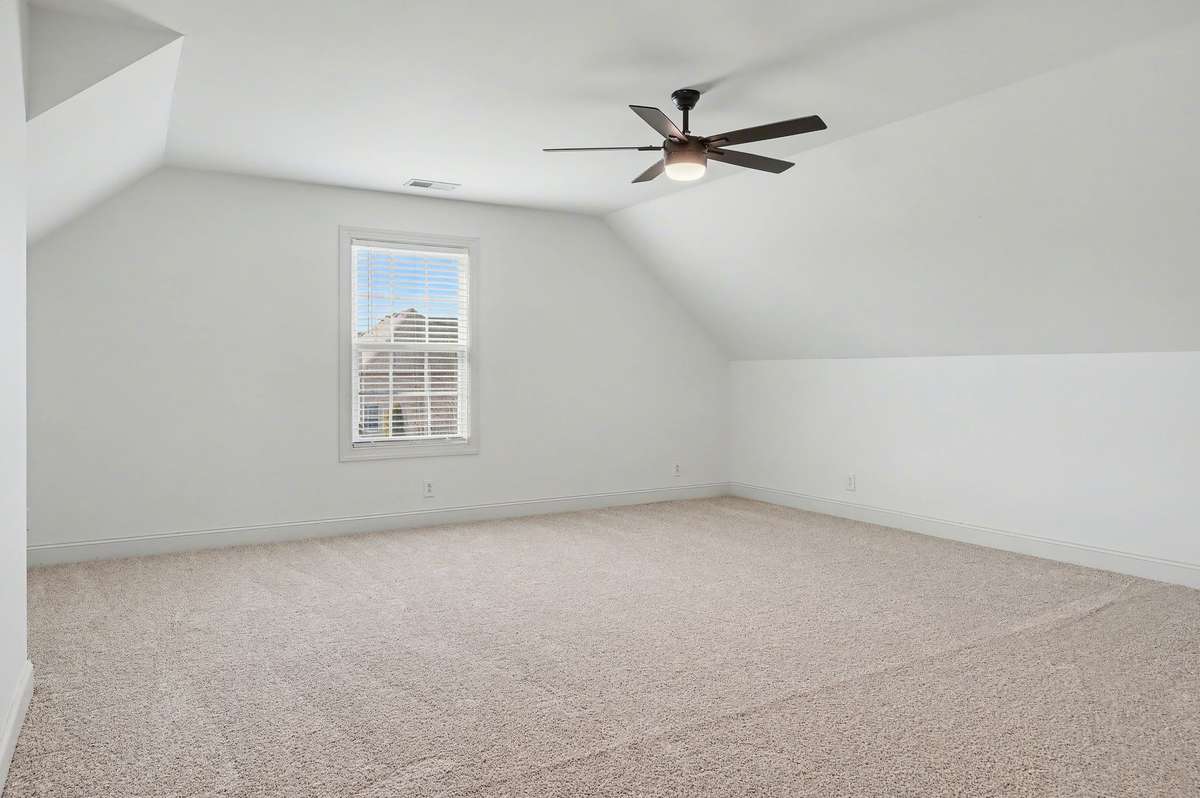 Bouns  room.