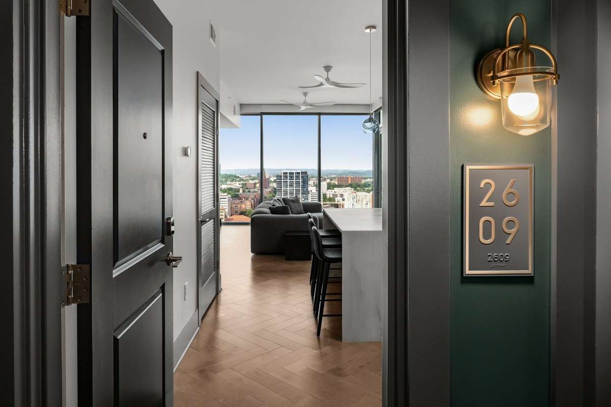 Unit 2609 at the Broadwest!