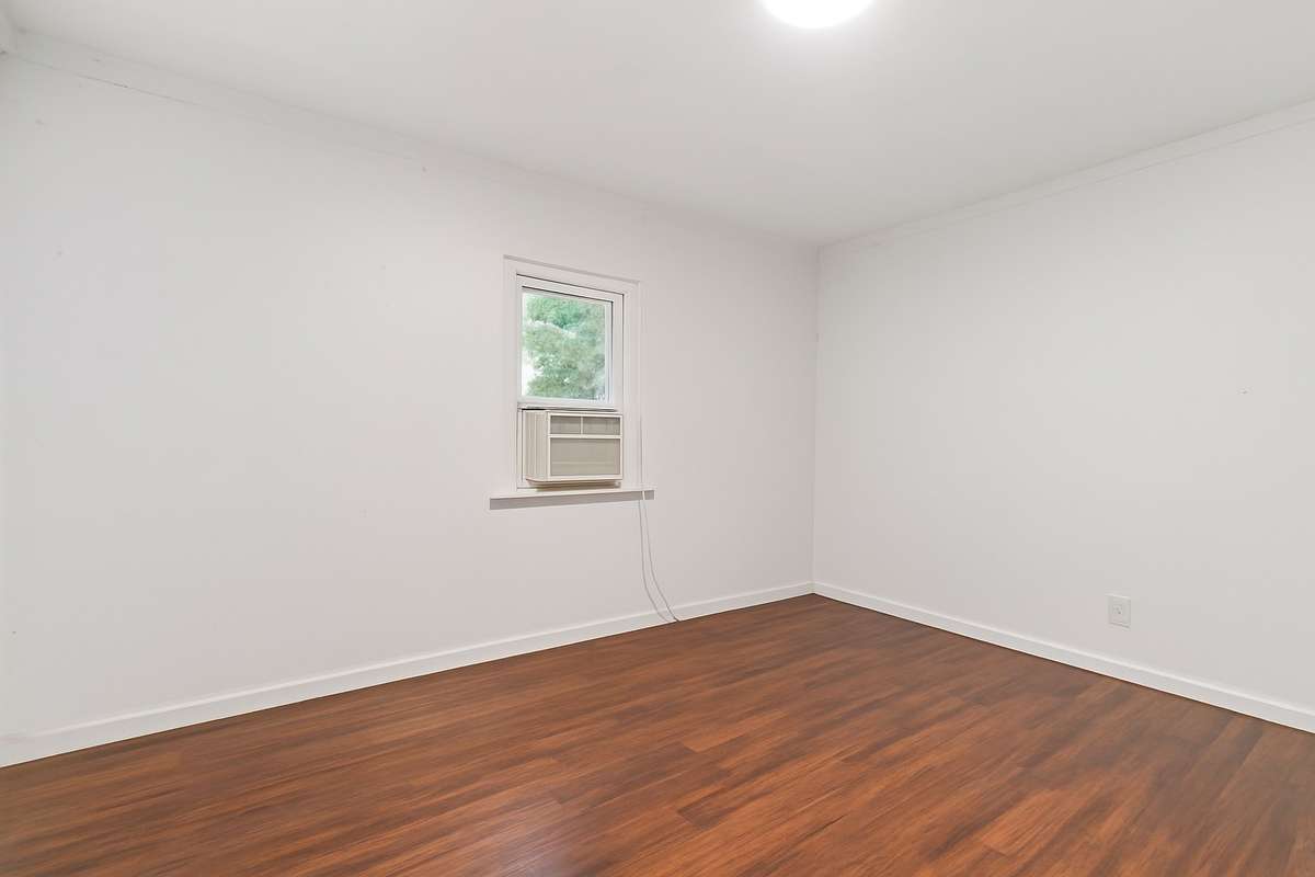 Rendering: virtually removed all furniture to show potential.