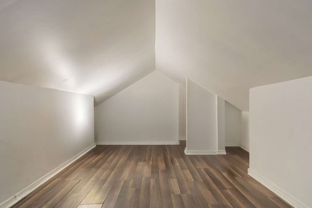 Rendering: virtually removed all furniture to show potential.