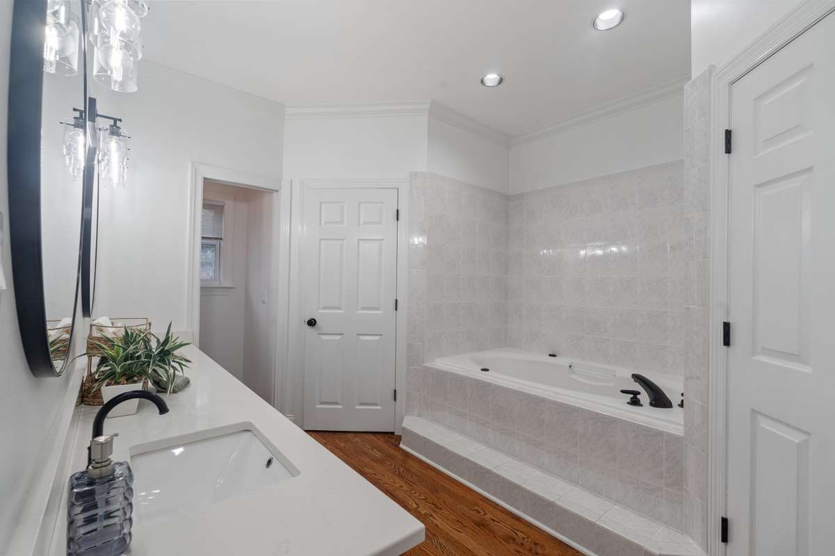 Primary suite bathroom.