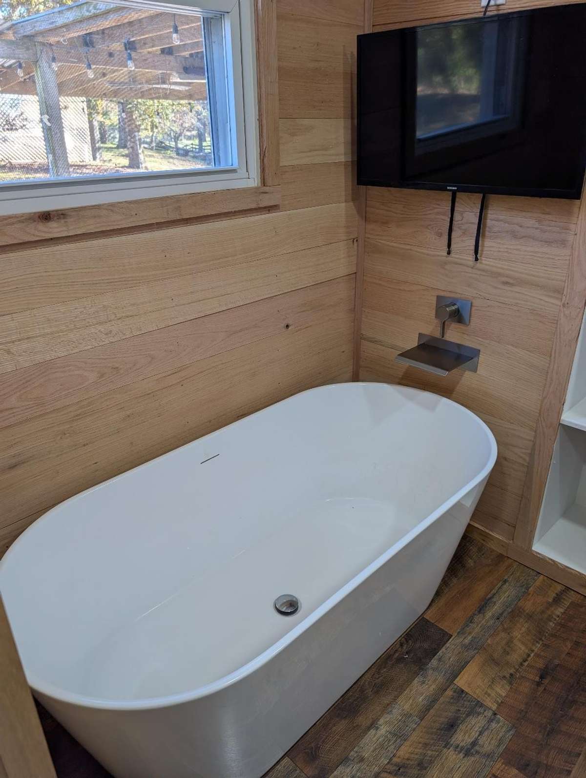 Soaking Tub