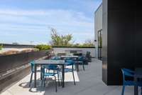 5th Floor amenity area outside deck with great views of the Nashville Skyline.