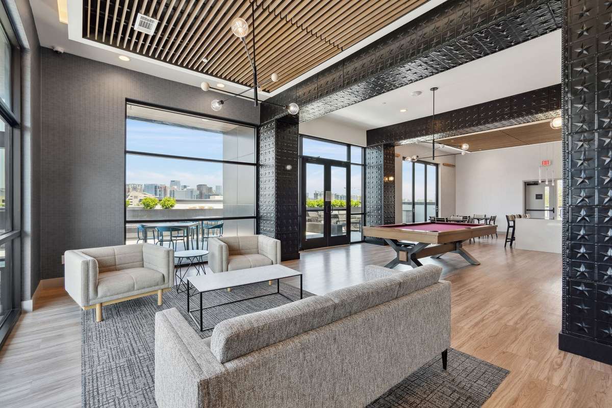 5th Floor amenity area with great views of the Nashville Skyline.