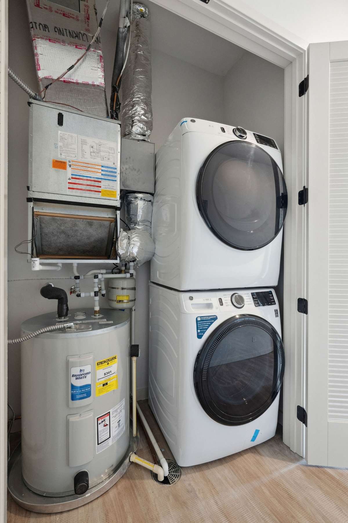 In unit washer and dryer.