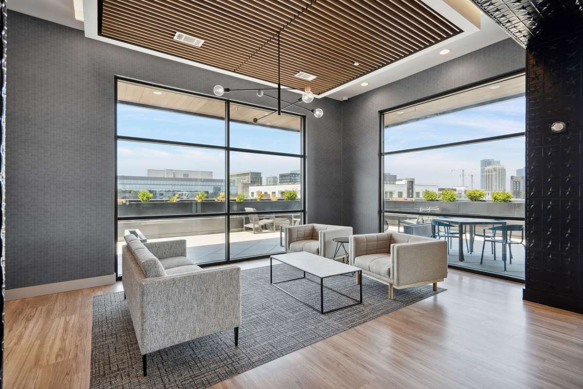 5th Floor amenity area with great views of the Nashville Skyline.