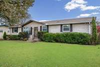 Green grass has been embelished, new seed and straw in both the front and back.