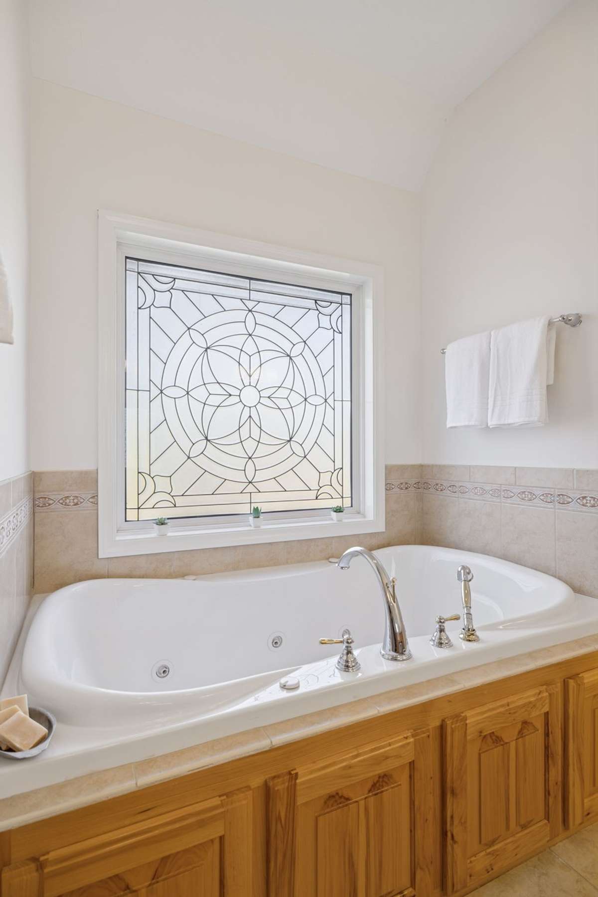 Leaded art glass brings in tons of light!