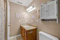 Full bath in Primary!