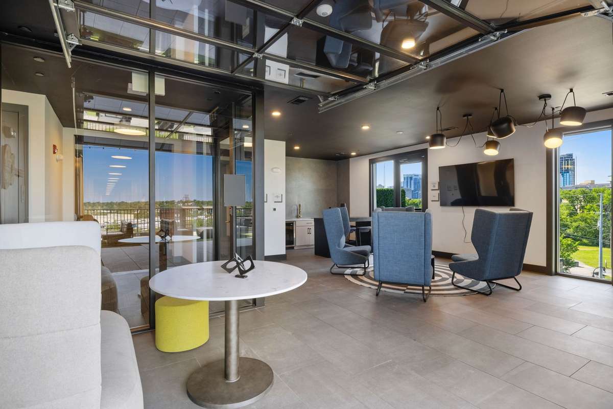 Roof top lounge