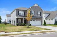 Neatly landscaped yard!