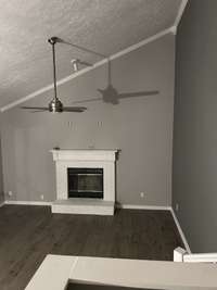 nice vaulted ceiling, must see in person though to appreciate!