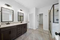 Example Photos, colors and materials may vary