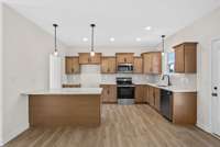 Example photos, colors and materials may vary.