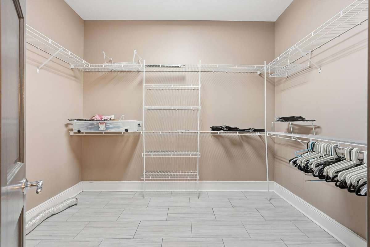 Bathroom 2 Closet