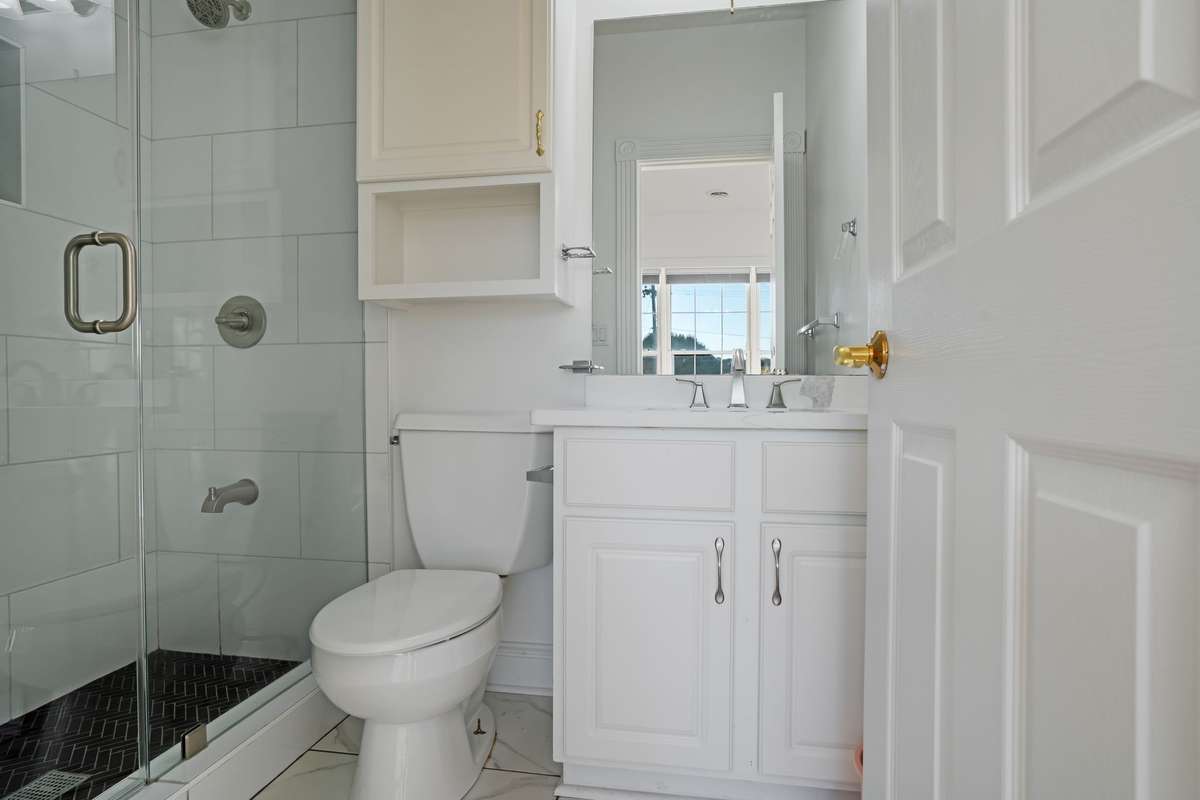 You guessed it...the same high end finishes in this bathroom in the third bedroom.