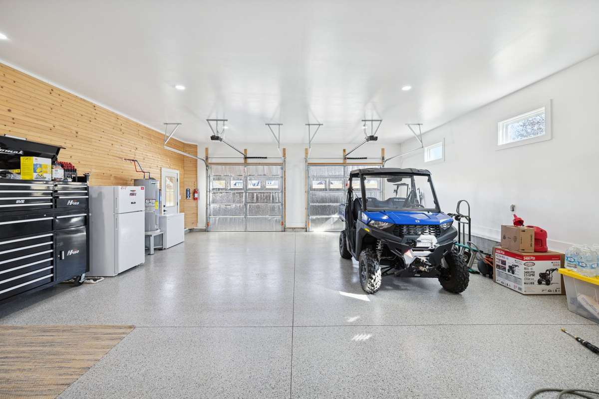 Ultimate workshop or parking for all your toys—this garage is climate-controlled.