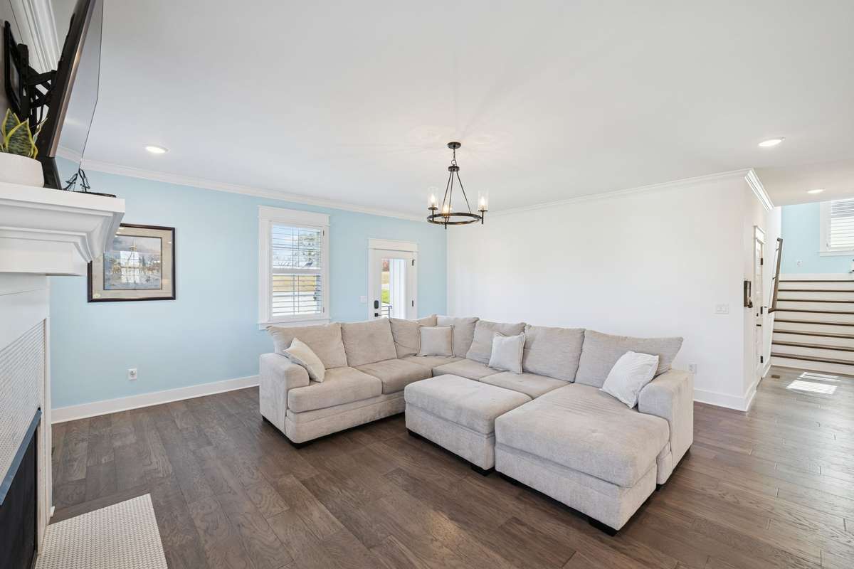Spacious & bright living area.