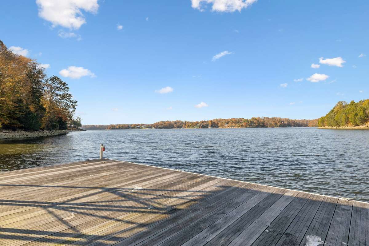 Immerse yourself in the Tims Ford Lake lifestyle! Direct views from the community dock area.