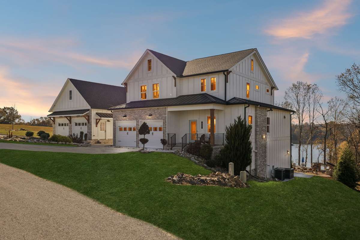 Welcome Home to 71 Fanning Bend!