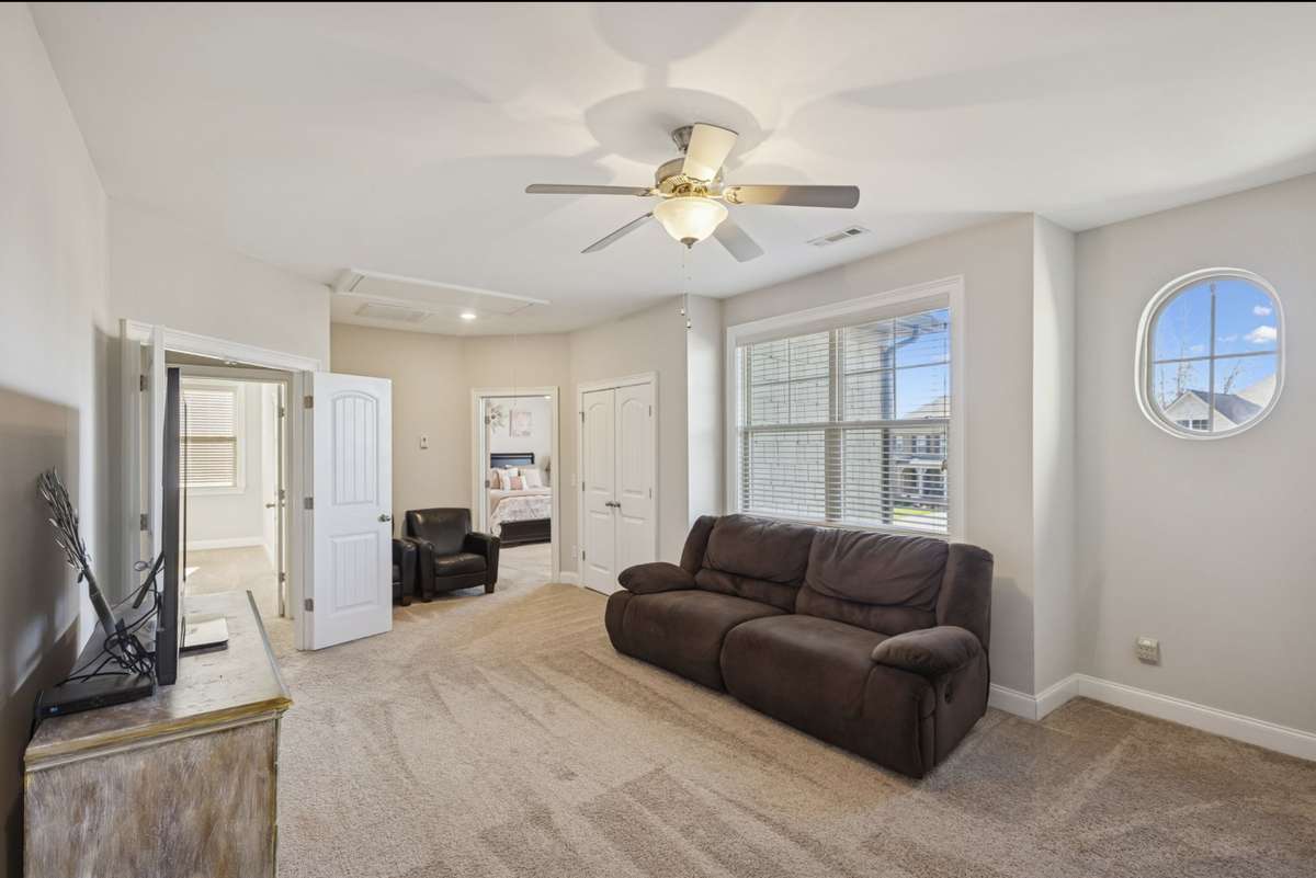 Large Loft with Double doors