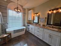 Double vanity with free standing tub