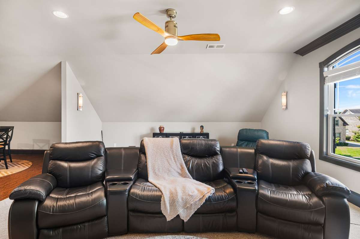 Theater chairs convey with the home,