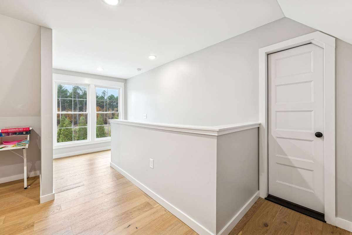 2nd floor Bonus room