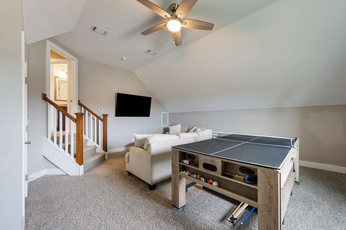 Another view of the bonus room