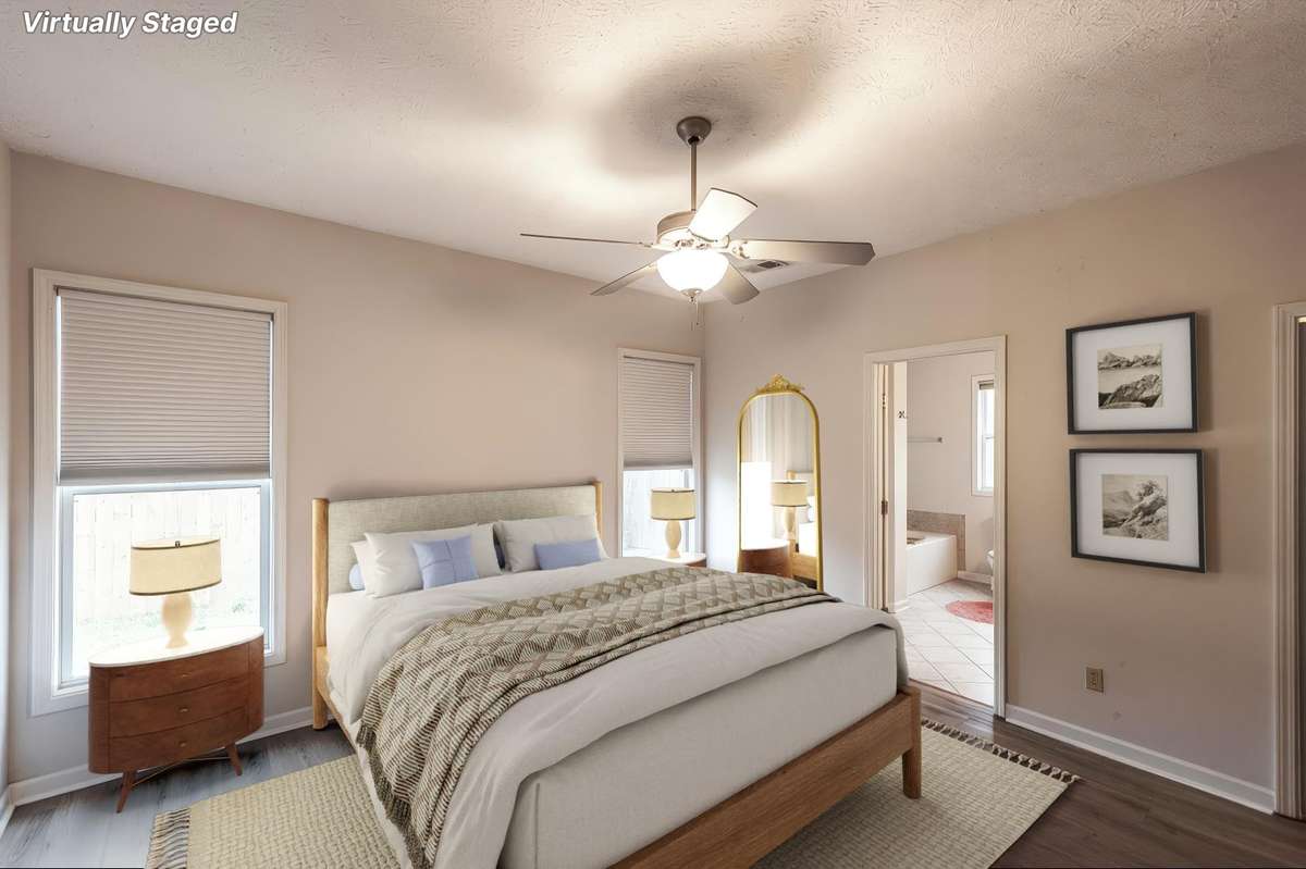 Virtually Staged
Primary suite on main floor!