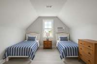 Example rendering trim out of upstairs attic space. There is room for an additional bedroom and a full ensuite if so desired. Estimates for the project are available on request.