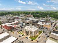 Just minutes away, downtown Winchester buzzes with a movie theater, dining, coffee shop, boutiques, and small town charm.