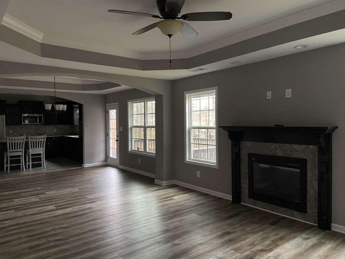 Livingroom/ Kitchen