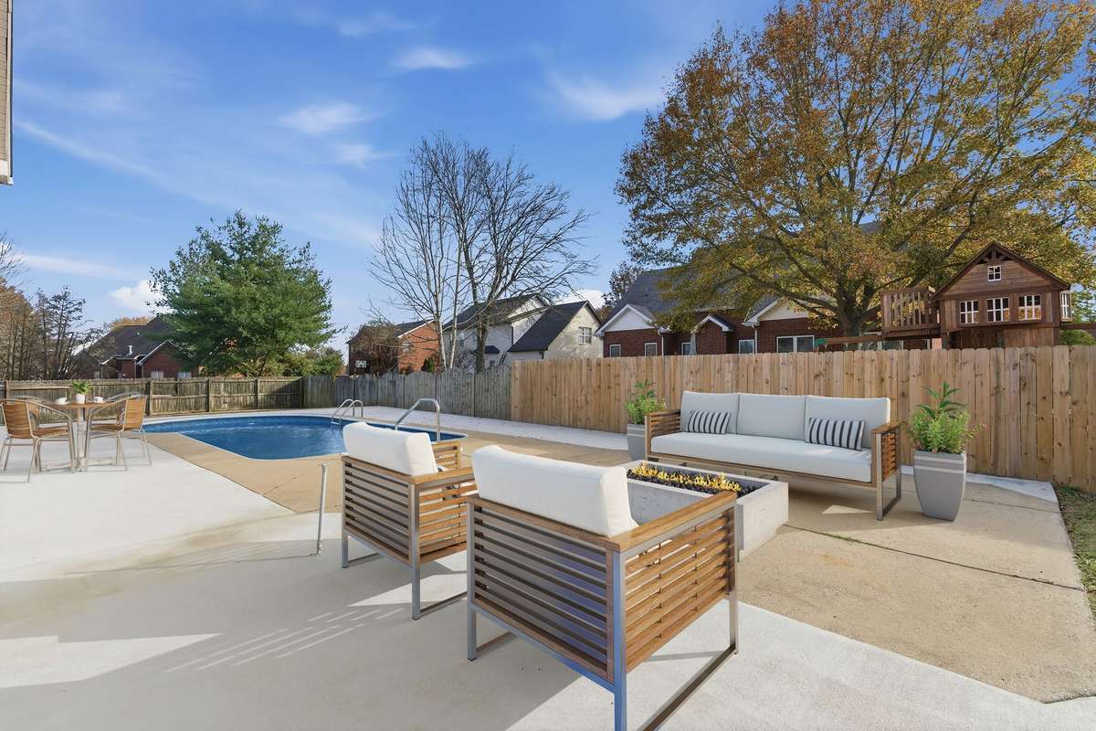 **VIRTUALLY STAGED POOL AREA**