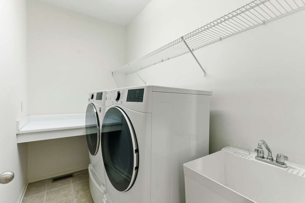 LAUNDRY (1ST FLOOR)