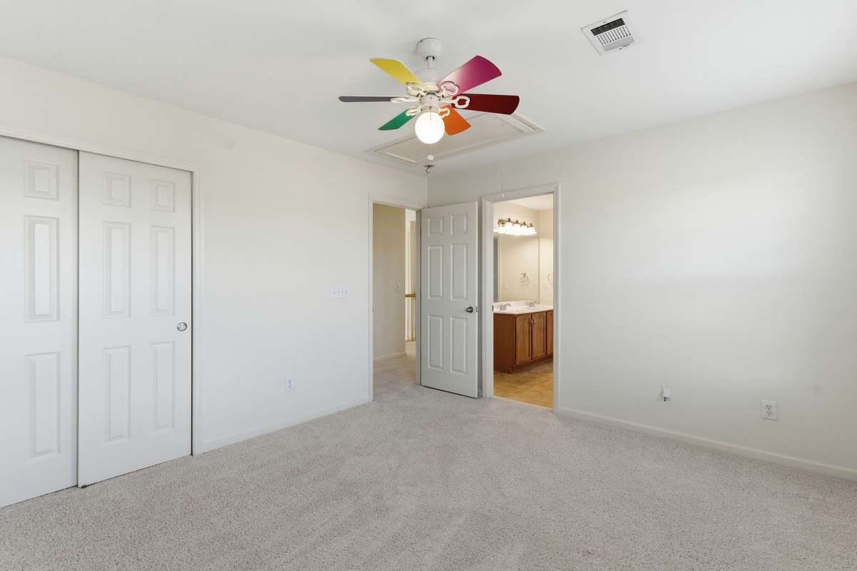 BEDROOM #4