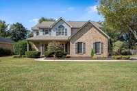 Welcome to 2923 Regenwood Drive! Located in the sought-after Regenwood neighborhood in North Murfreesboro.
