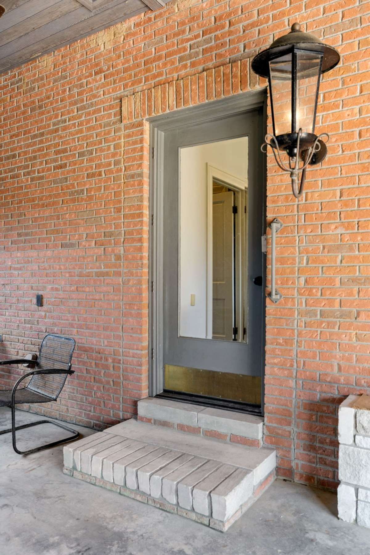 The breezeway door goes to the Kitchen.