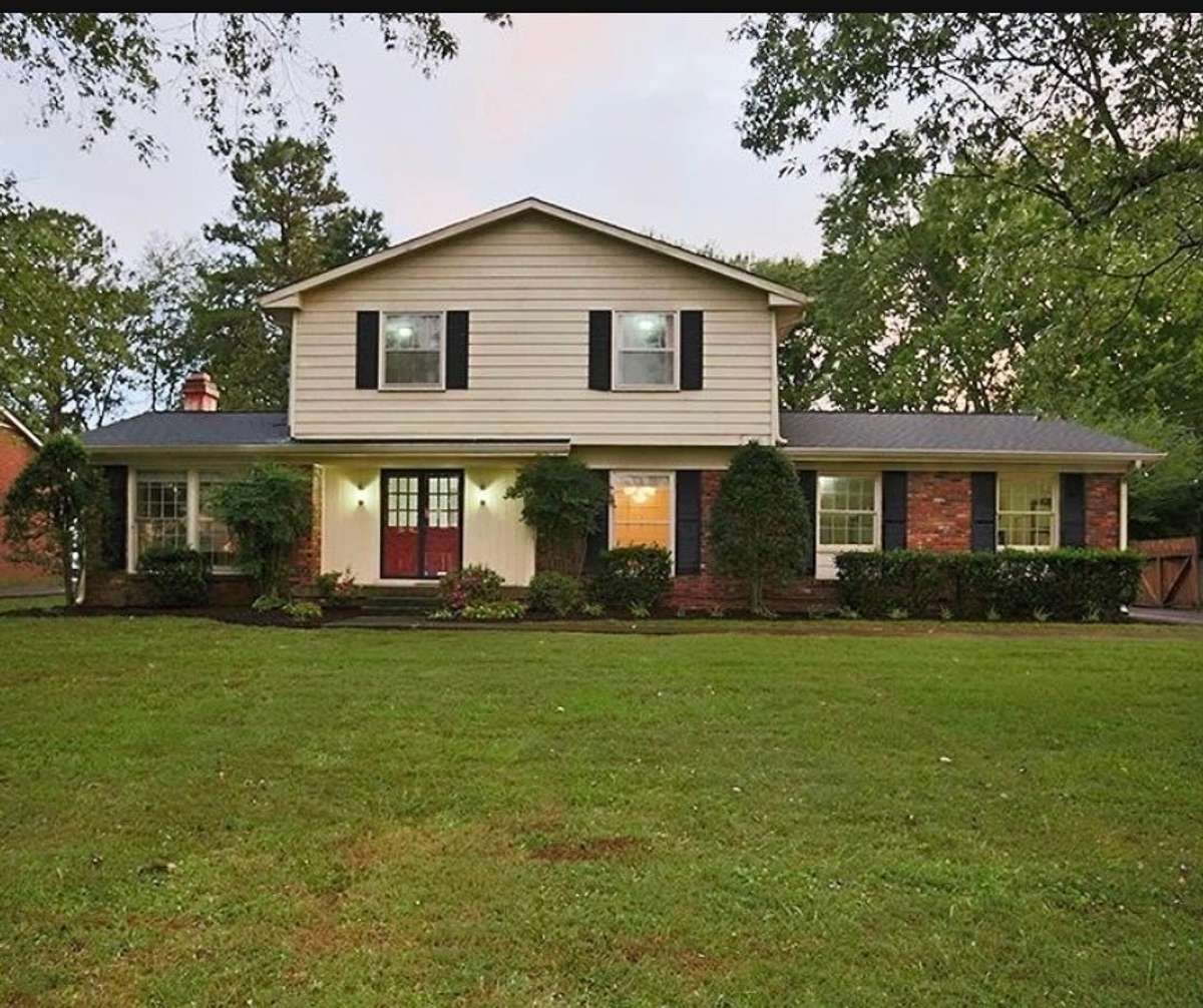 Welcome home to 727 Harpeth Parkway W. Nashville Tn 37221
Photo's will be ready
Friday November 28th.