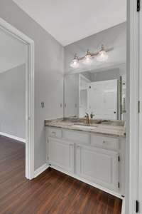 Primary en suite bath