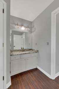Primary en suite bath - 2nd vanity