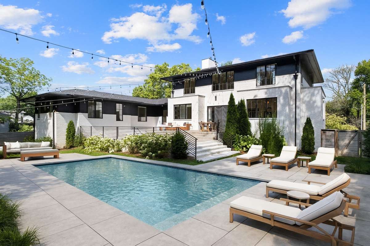 pool rendering, virtually staged