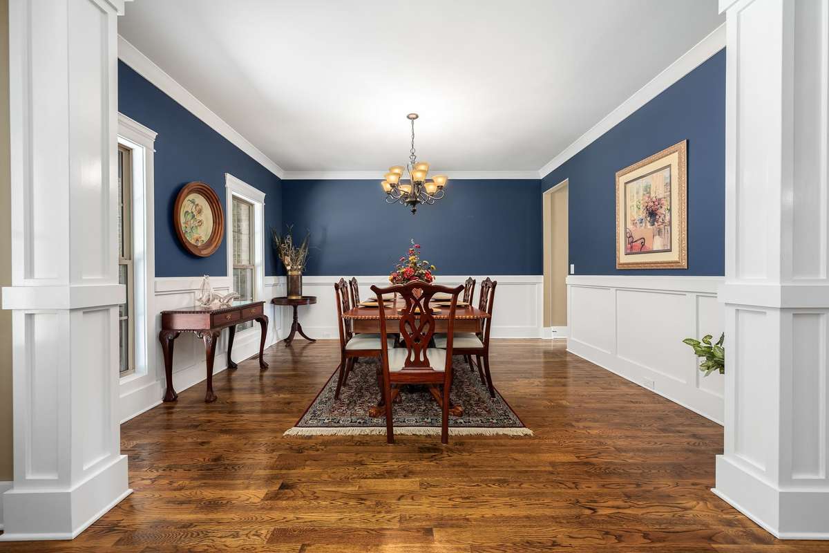 Stunning trim and stately columns.