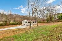Great location near schools, Fort Donelson National Battlefield, and within easy driving distance of Clarksville, Paris, and Fort Campbell.